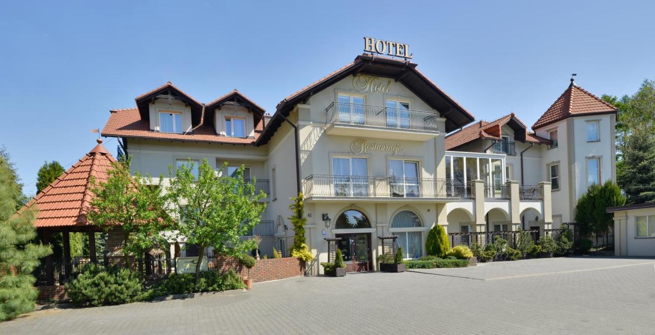 Hotel Mateo Stopnica Екстериор снимка