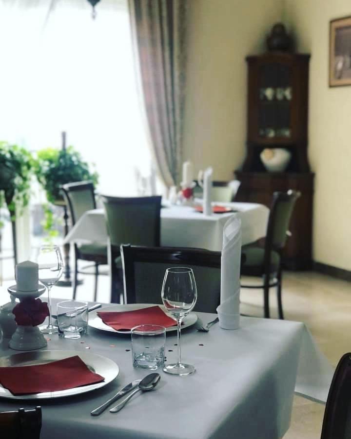 Hotel Mateo Stopnica Екстериор снимка