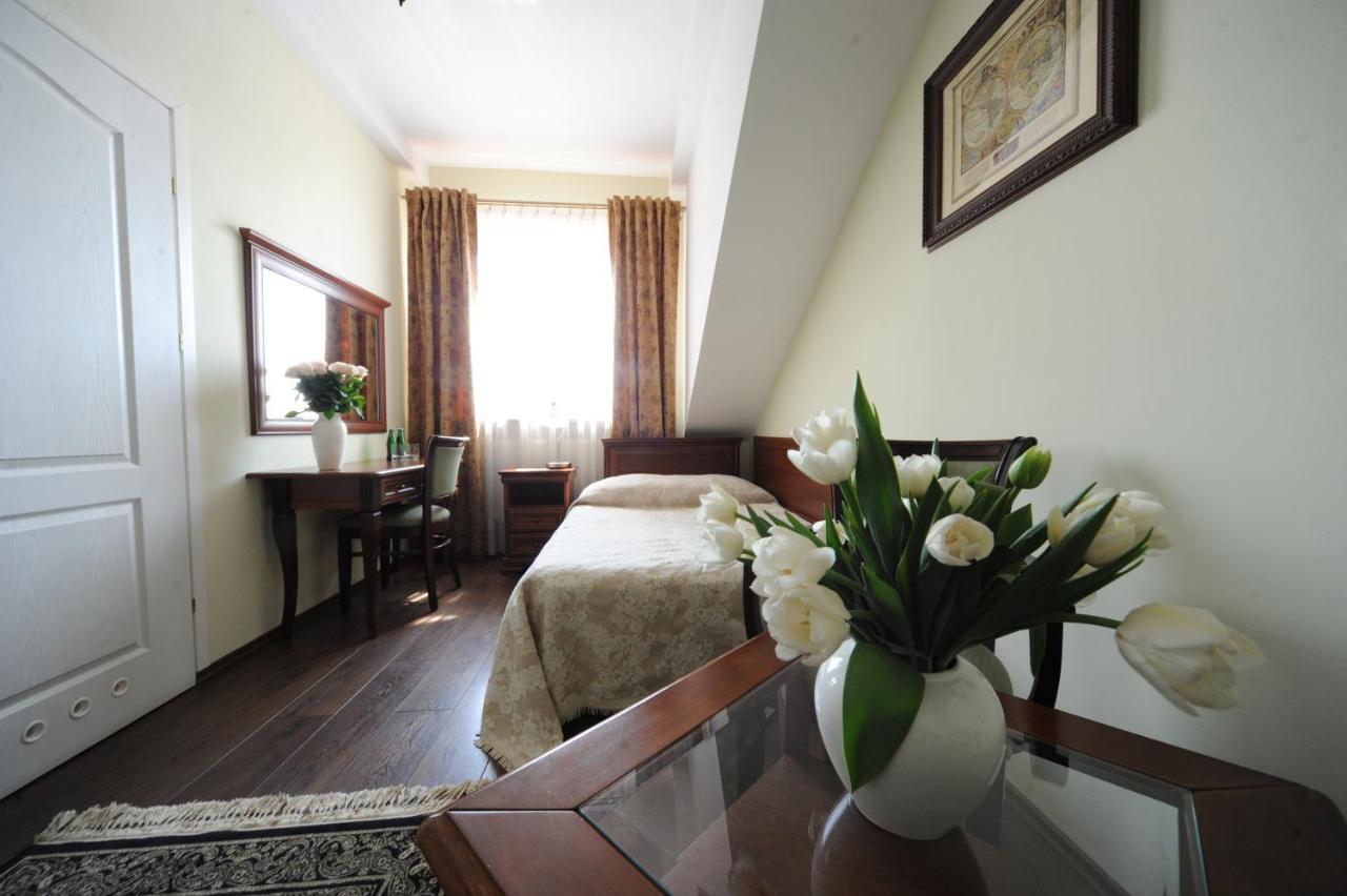 Hotel Mateo Stopnica Екстериор снимка